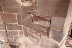 Einblick in die laufenden Arbeiten der Steinmetze