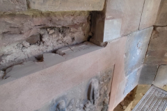 Einblick in die laufenden Arbeiten der Steinmetze